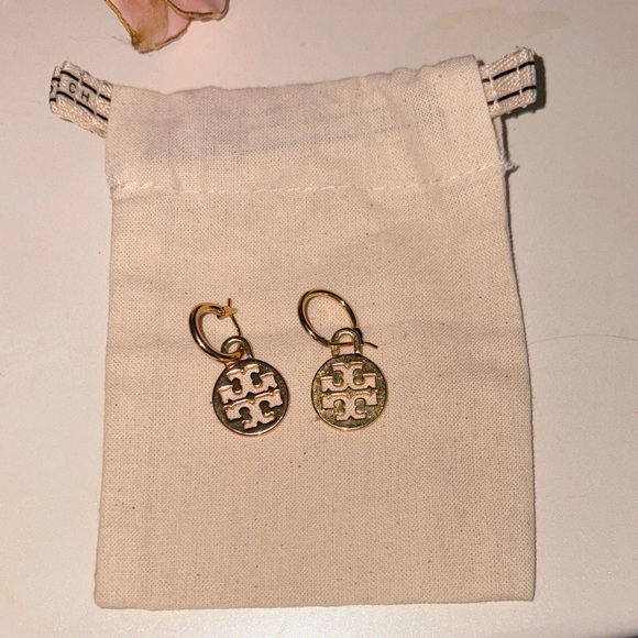Jewelry - Tory Burch Gold Earrings